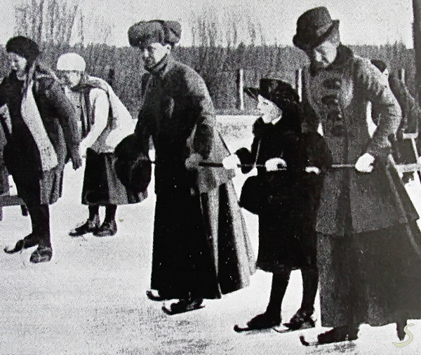 prinses juliana op schaatsen